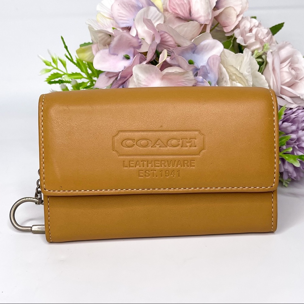 Coach Leatherware Tan Leather Wallet Excellent Condition